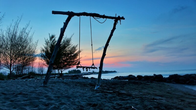 Pantai Krematorium Pekalongan: Oase Pesisir yang Menyimpan Cerita